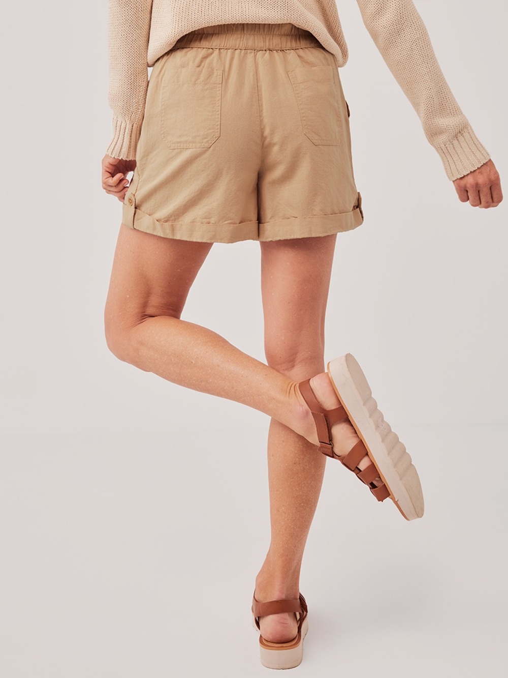 ‼️EUC: Pact Organic Women's Linen Blend The Harbour Tabbed Short - L - Picture 4 of 9